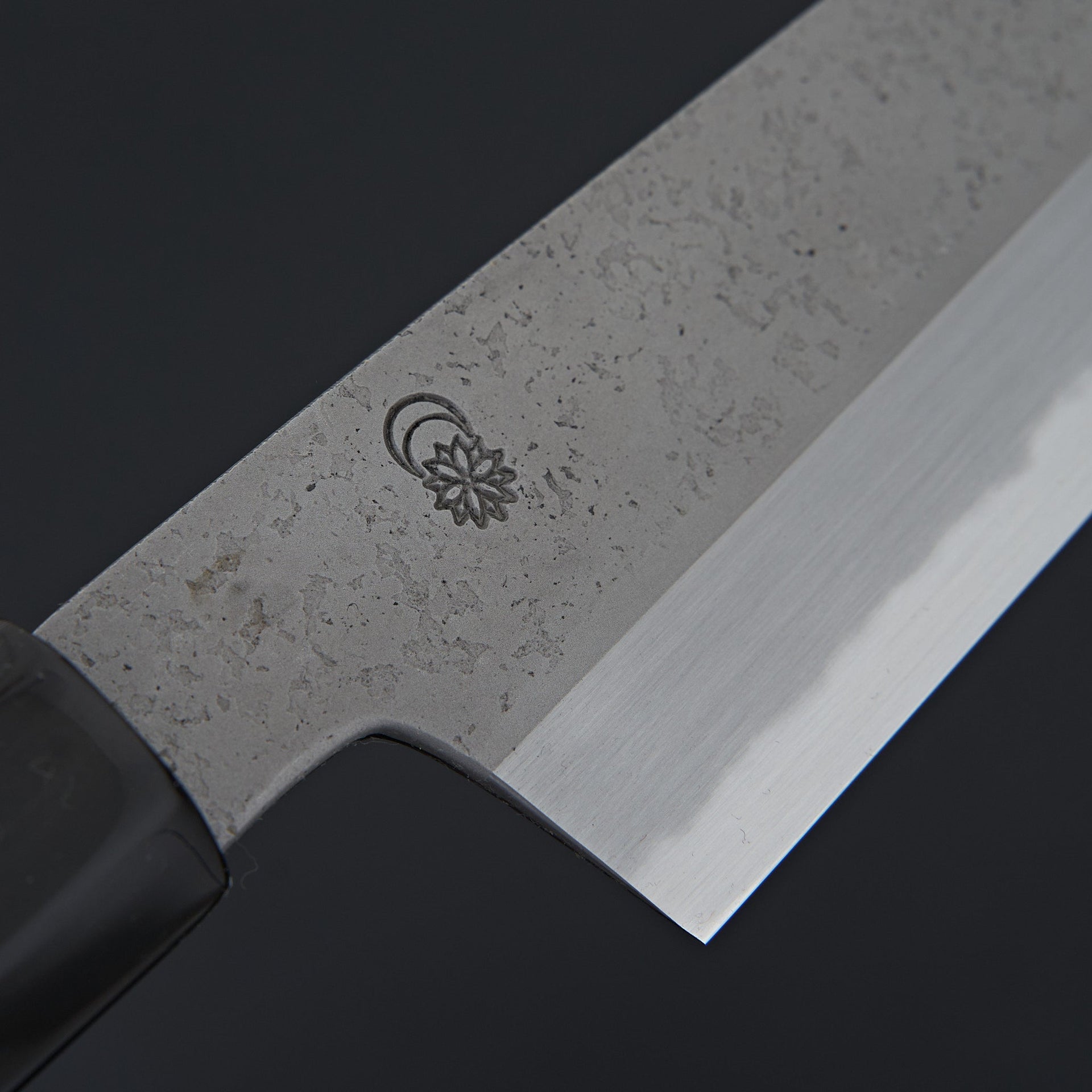 Sakai Kikumori Kikuzuki Rin Kiritsuke Santoku 180mm-Knife-Sakai Kikumori-Carbon Knife Co