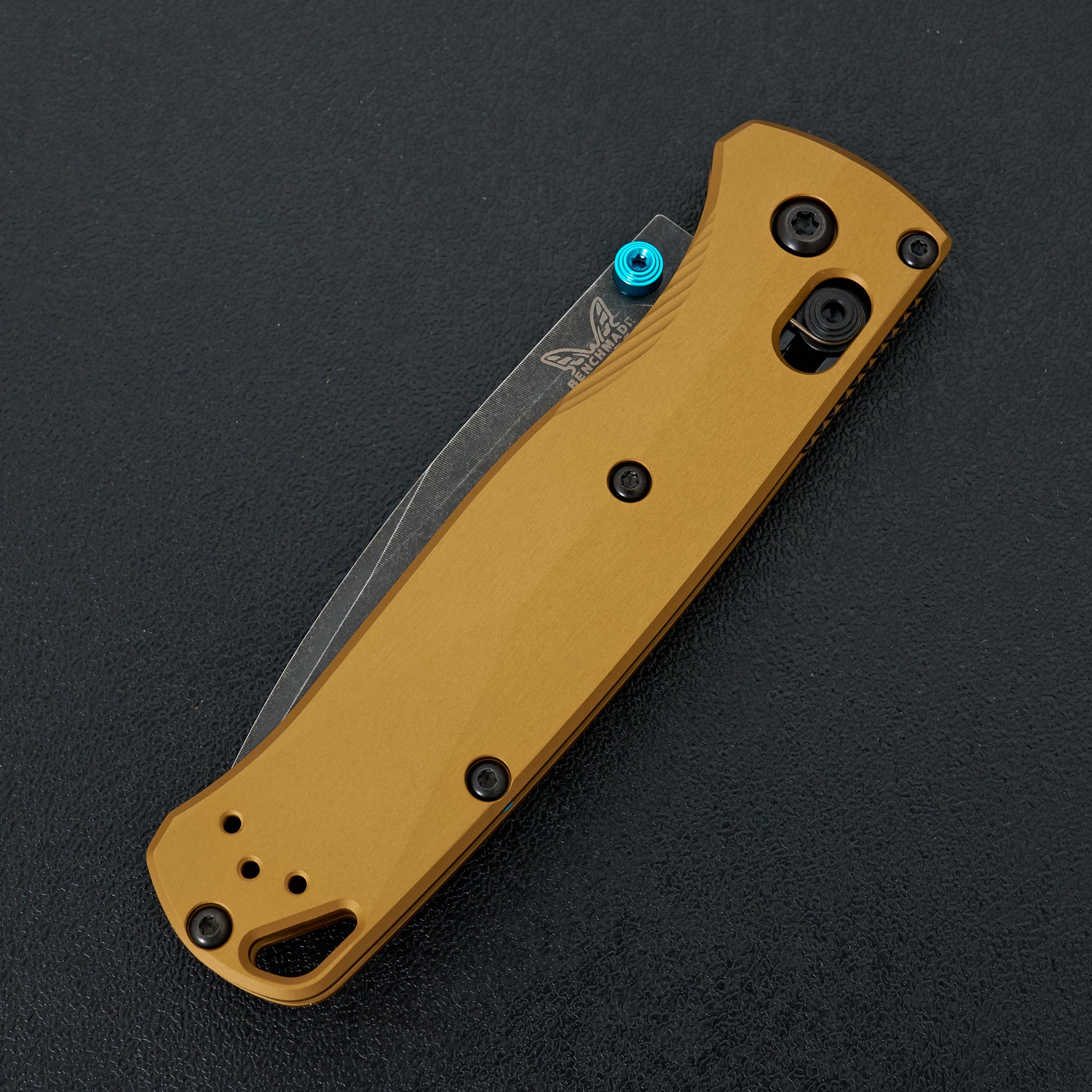Benchmade Bugout Burnt Brass Alminum