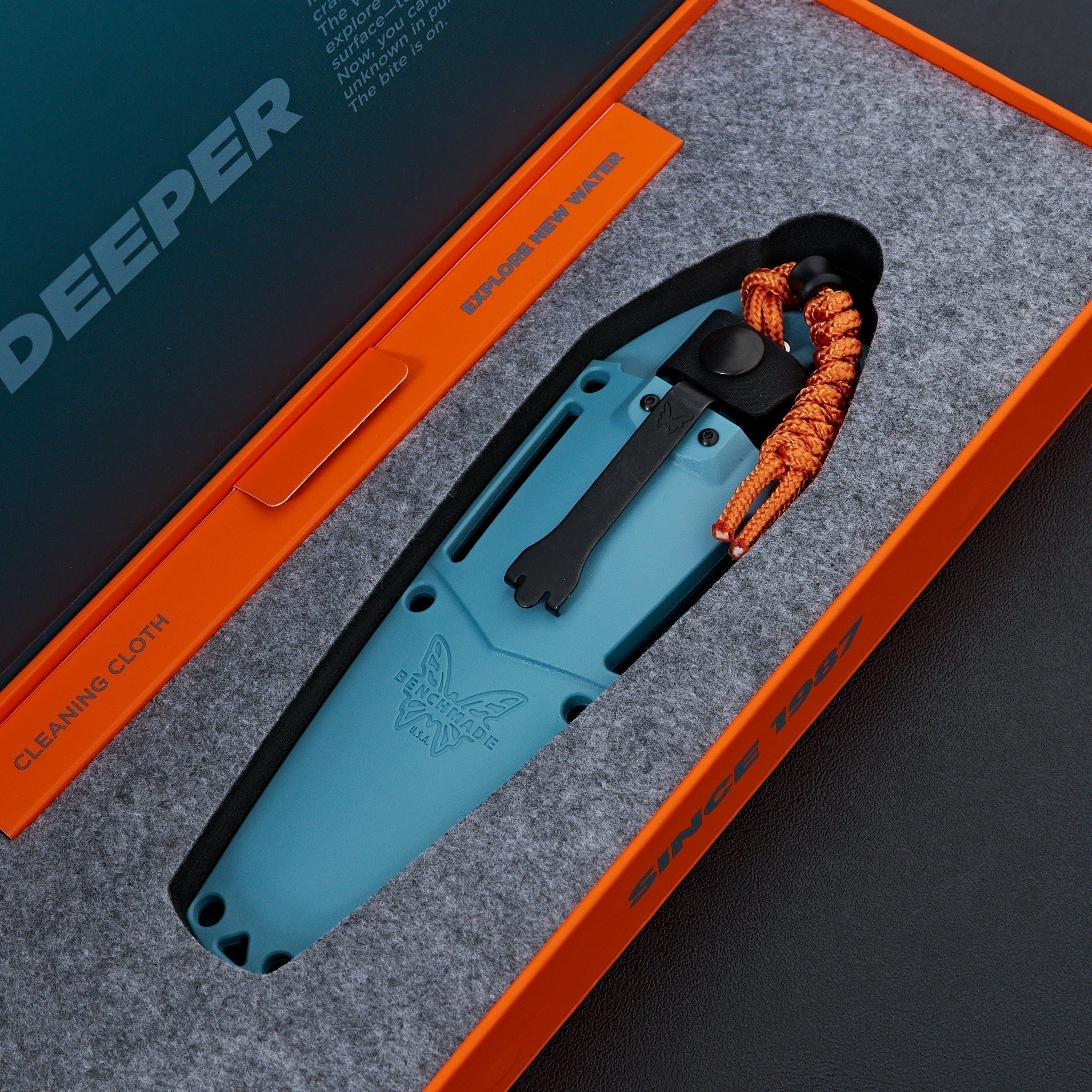 Benchmade Intersect Depth Blue Santoprene