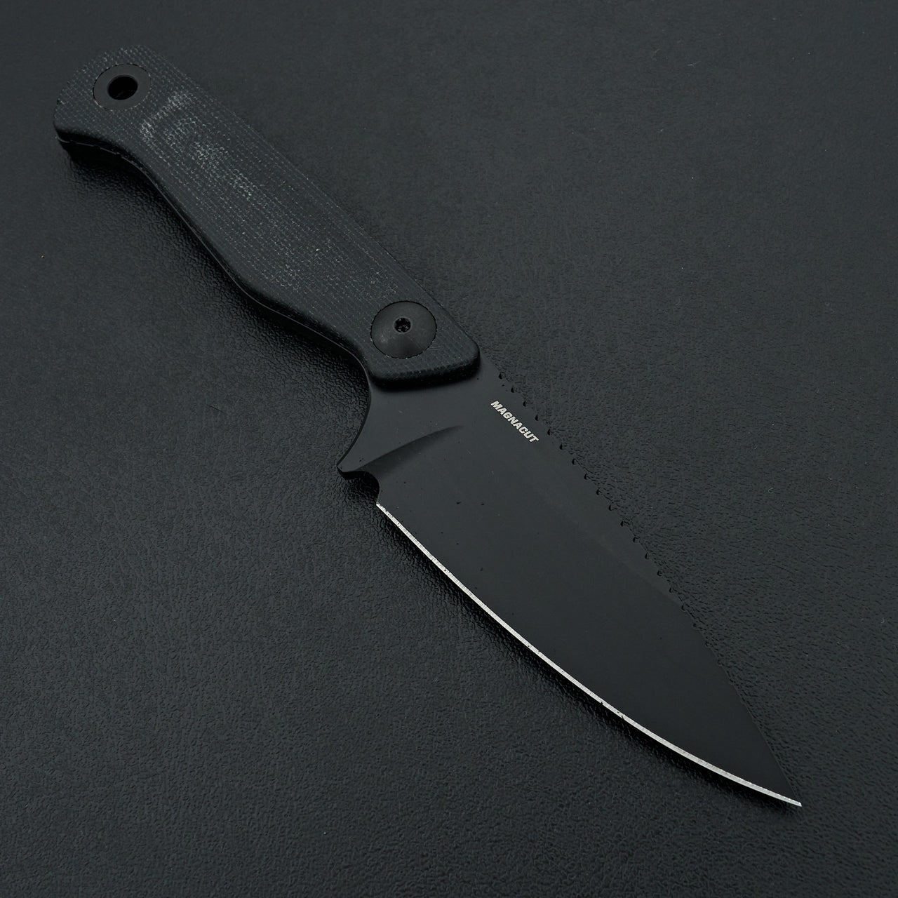 Benchmade Dacian Black Micarta