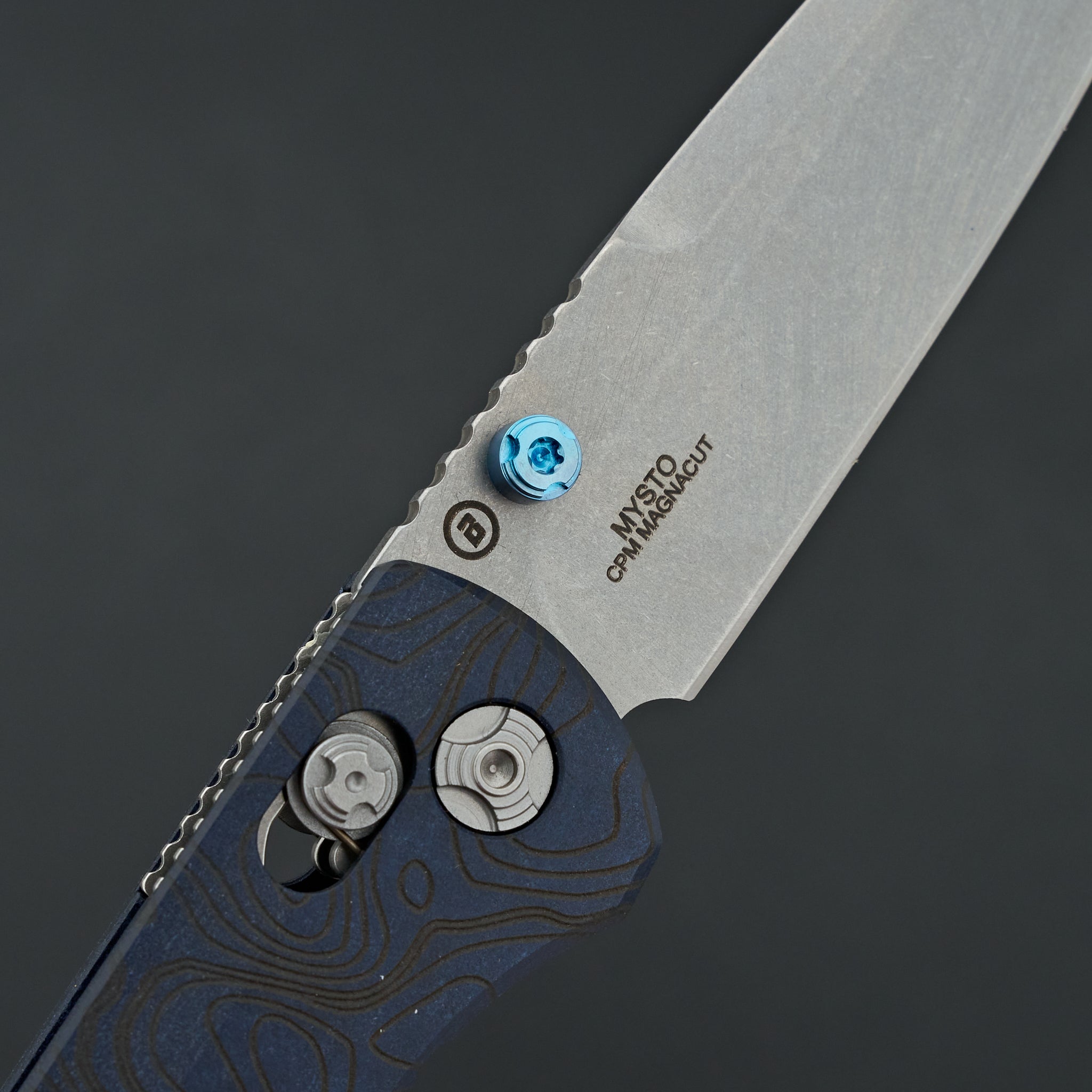 Hogue Mysto Manual Folder Water