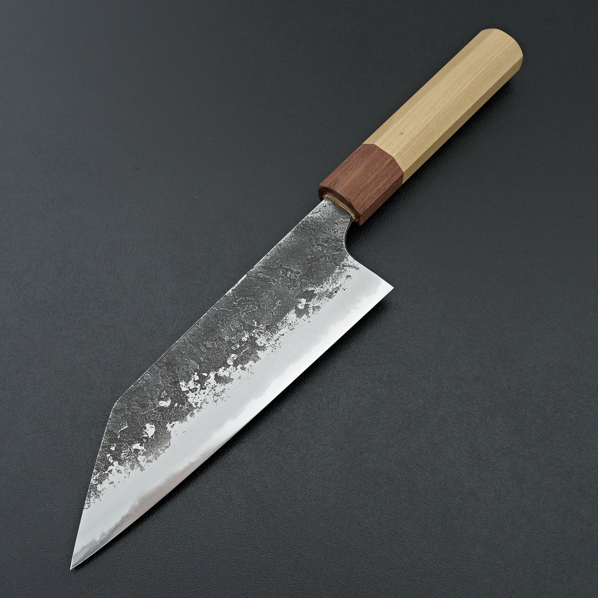 Nobuyuki Yamazakiです。 Mazaki White #2 Kuro Nashiji Santoku