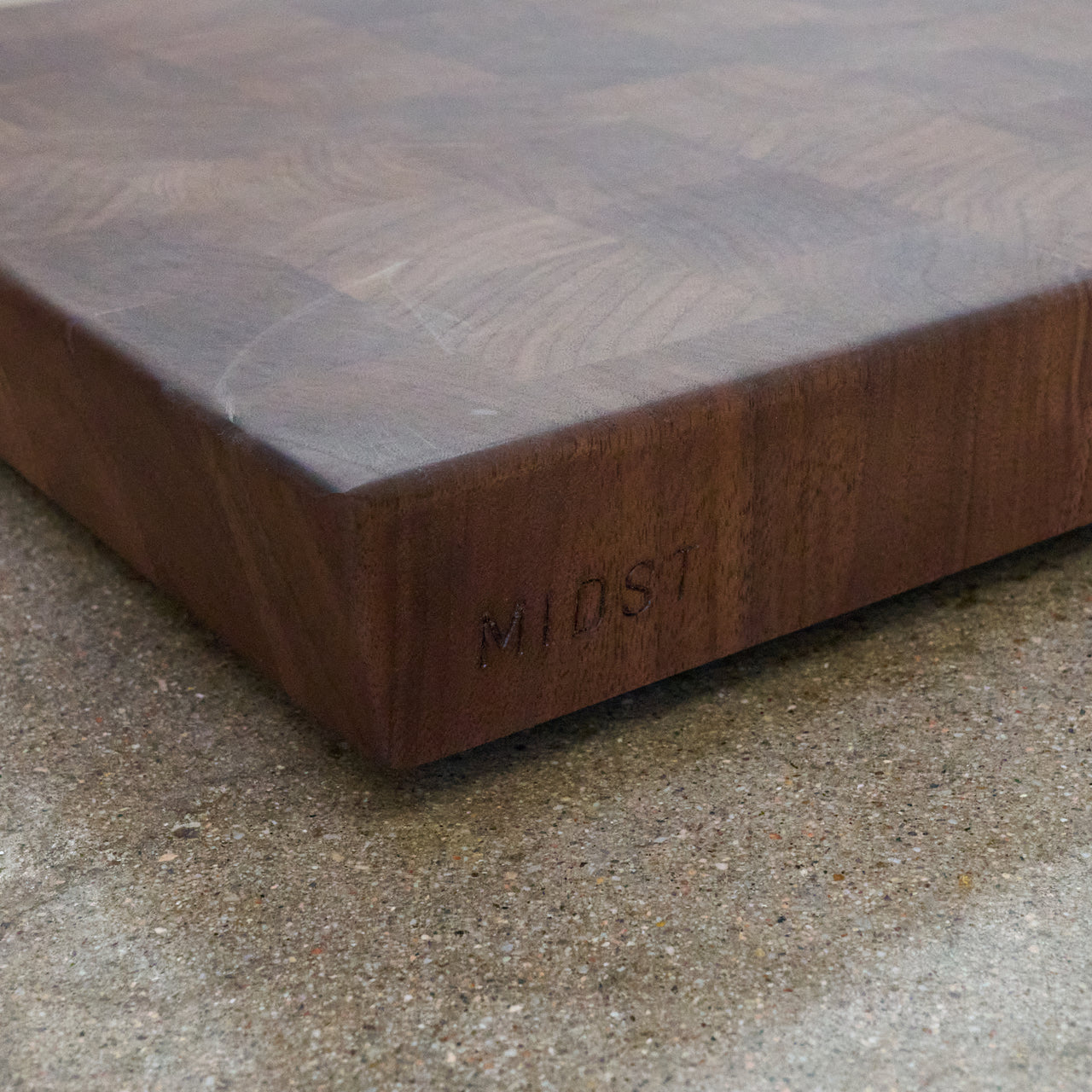 Midst End Grain Walnut Cutting Board Lg