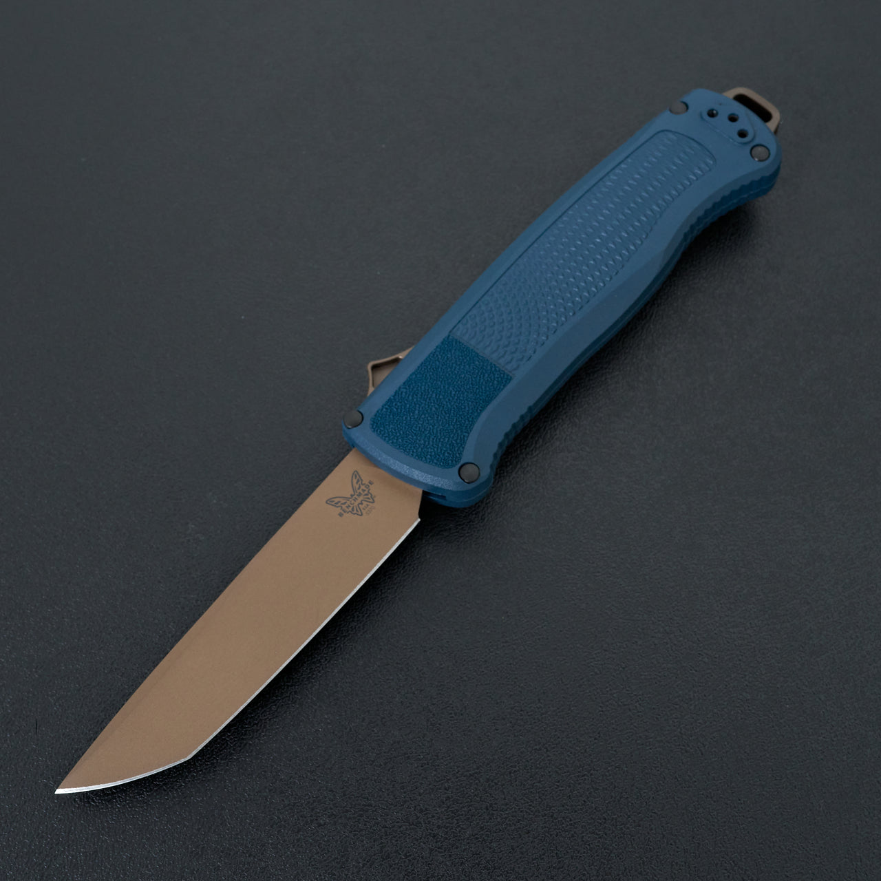 Benchmade Shootout Crater Blue Grivory Tanto