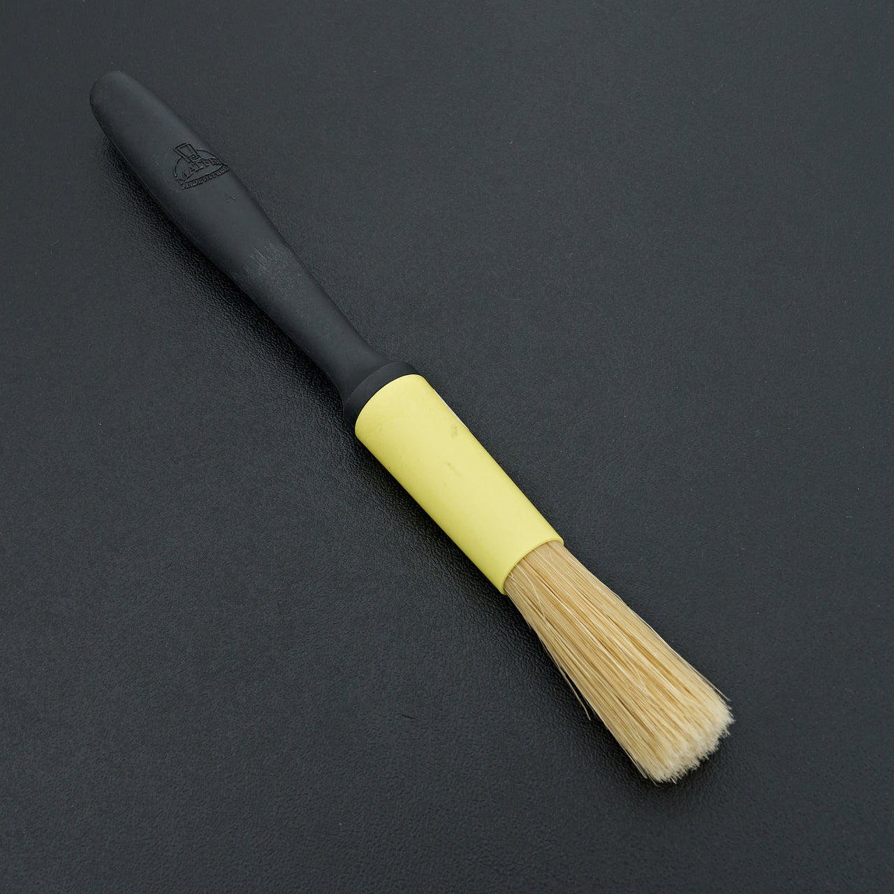 Pastry Brush Round 0.6"/15mm Matfer