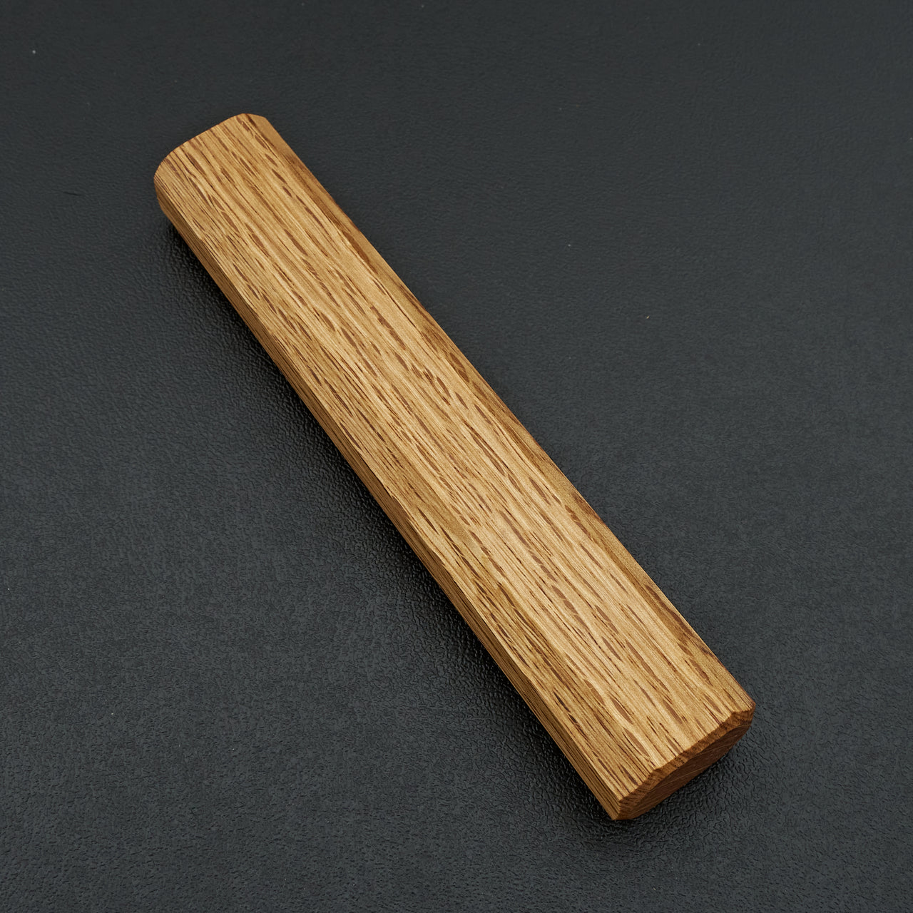 Hitohira KMT Lacquered Mono Oak Handle Natural (Petty)