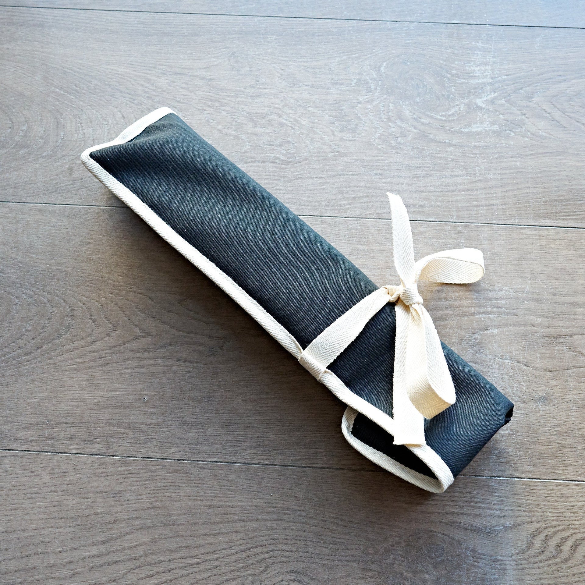 Hitohira 4 Pockets Canvas Knife Roll Black-Knife Accessories-Hitohira-Carbon Knife Co