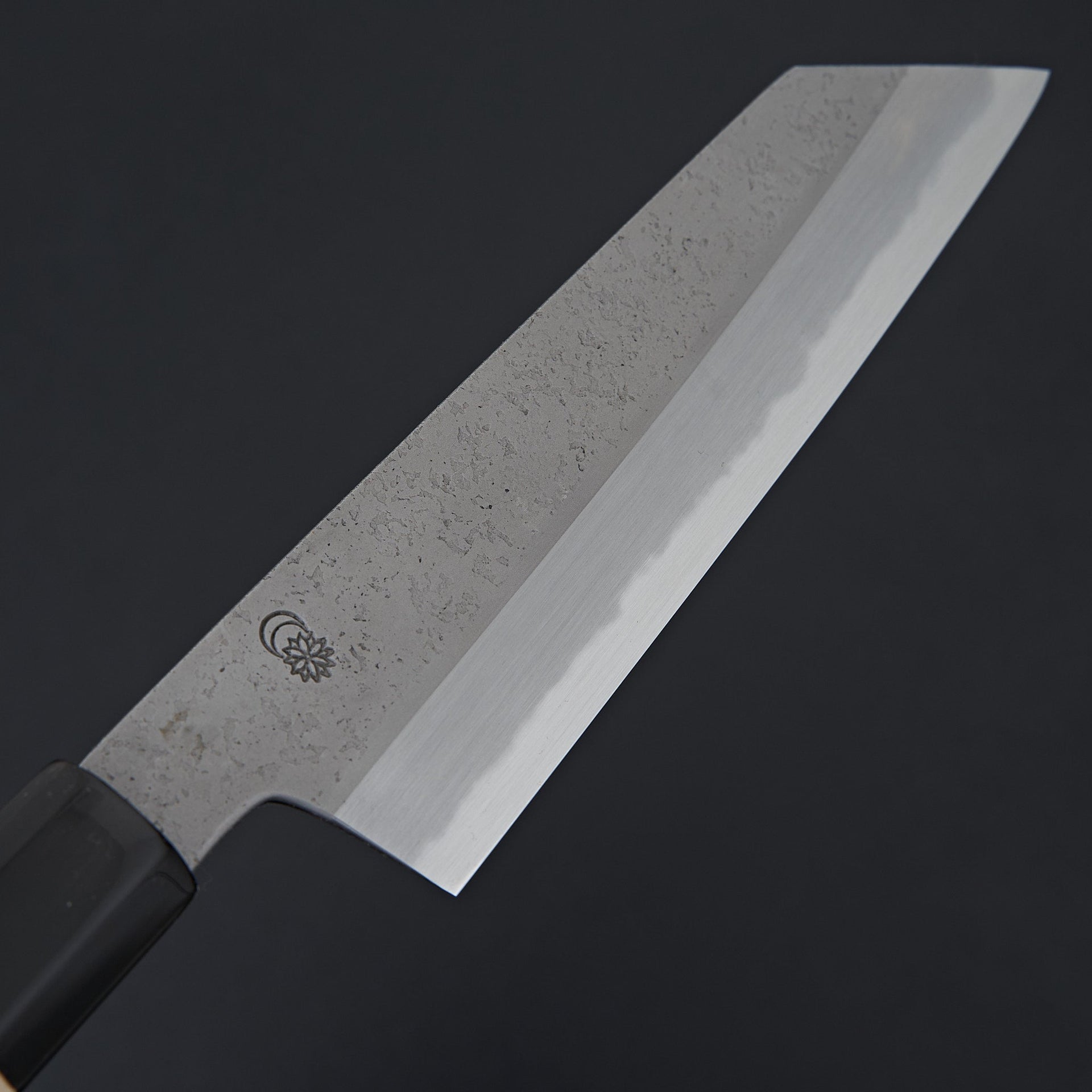 Sakai Kikumori Kikuzuki Rin Kiritsuke Santoku 180mm-Knife-Sakai Kikumori-Carbon Knife Co