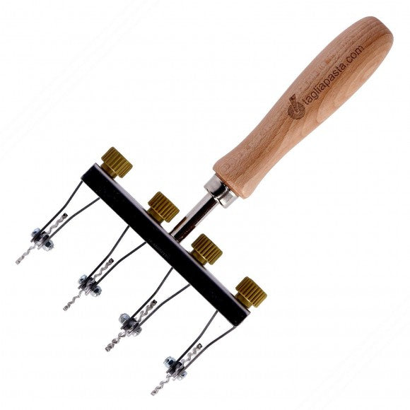 Tagliapasta Adjustable 4 Wheel Fluted Cutter
